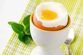 яйца всмятку, белковая диета для набора веса меню