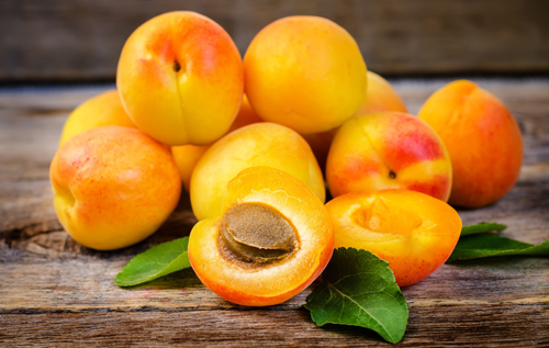 самые полезные продукты для кожи абрикосы